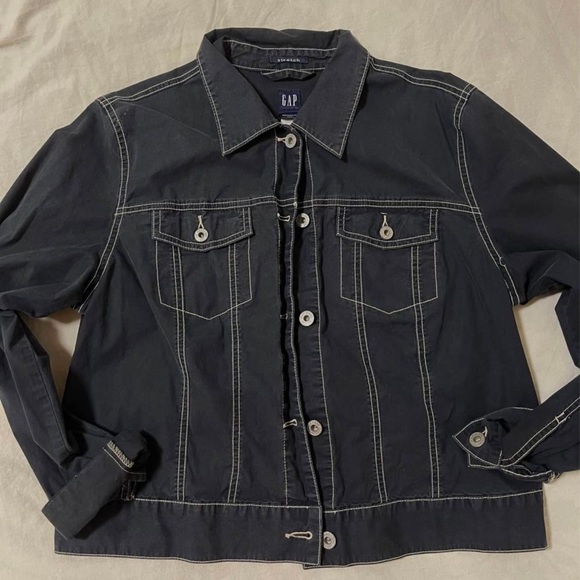 GAP - Picture 1 of 2